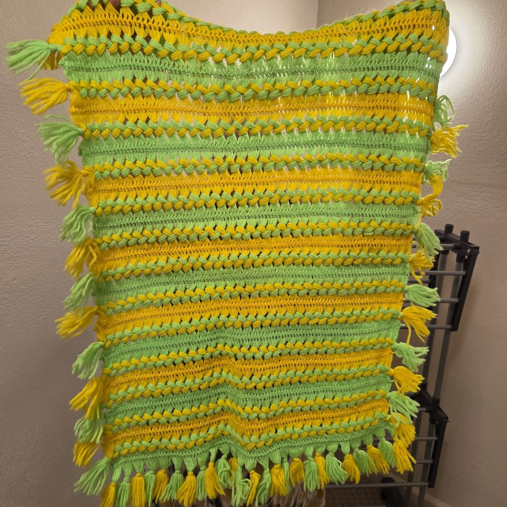 Vintage Handmade Crochet Baby Blanket Yellow Lime Green Tassel Fringe 32x26